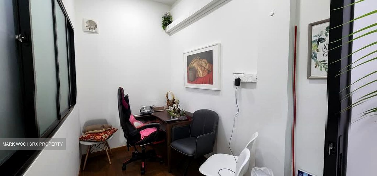 Jalan Besar (D8), Office #571672161